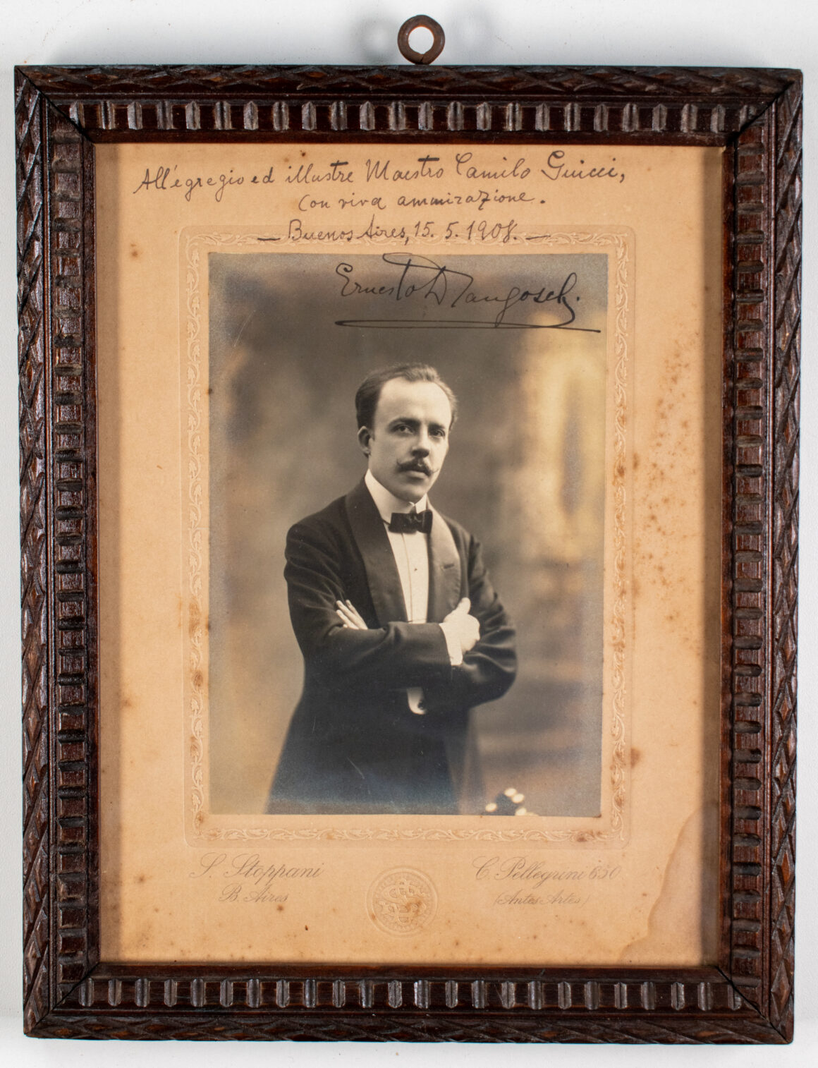 Photographic portrait of Ernesto Drangosch, with handwritten dedication to Camilo Giucci (father)
