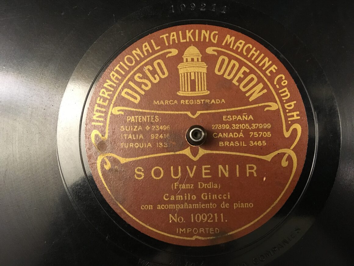 Recording of “Souvenir” of Franz Drdla, by Camilo Giucci (son)